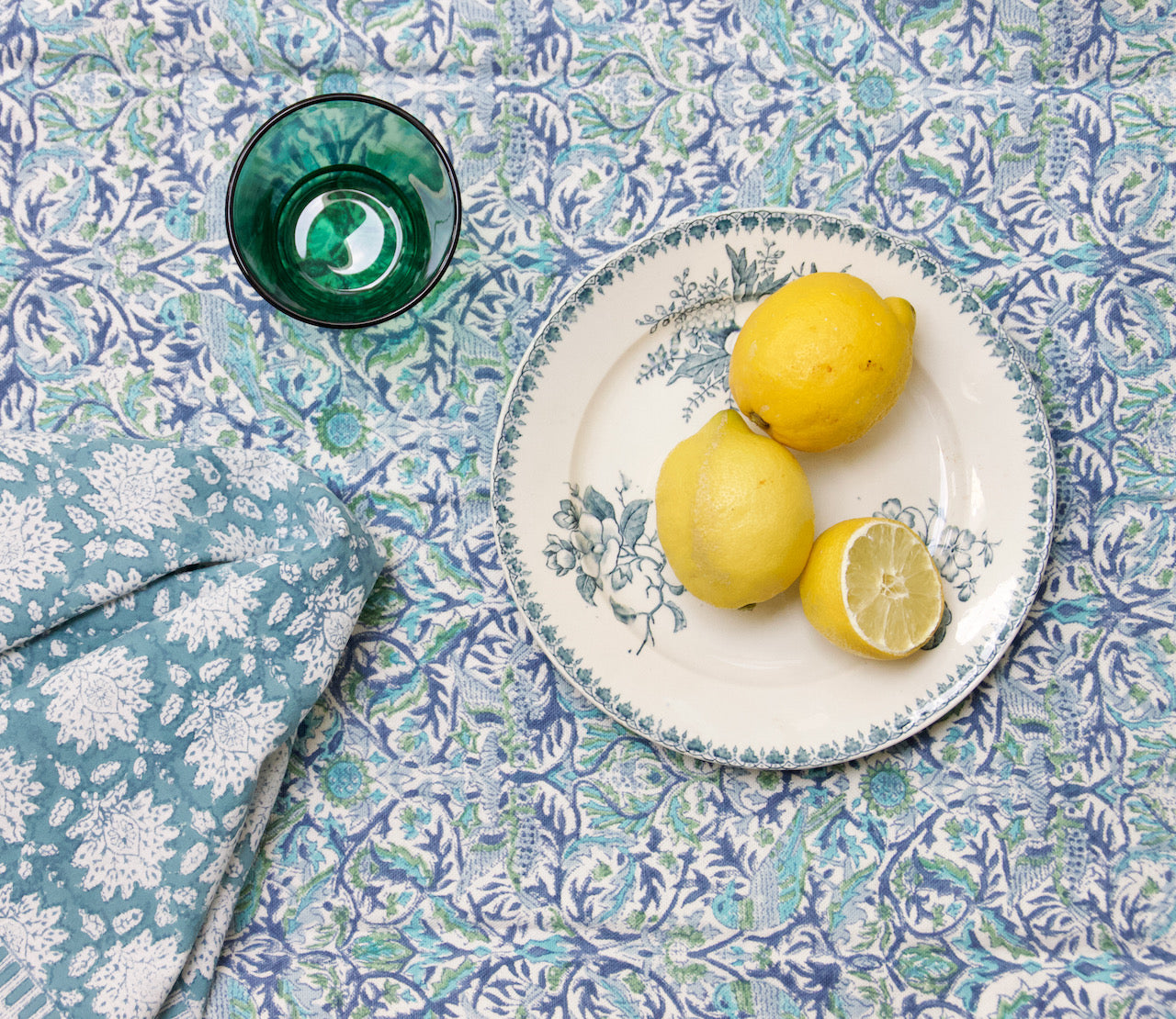 Handgemaakt tafelkleed vogel print -  Handblockprinted tablecloth Birdz blue 270 cm image 0