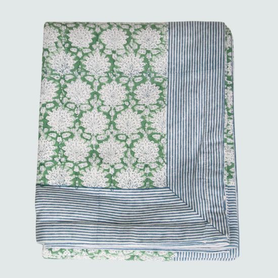 Handgemaakt groen tafellaken -  Handblockprinted Tablecover Breezy green  160 x 270 image 2