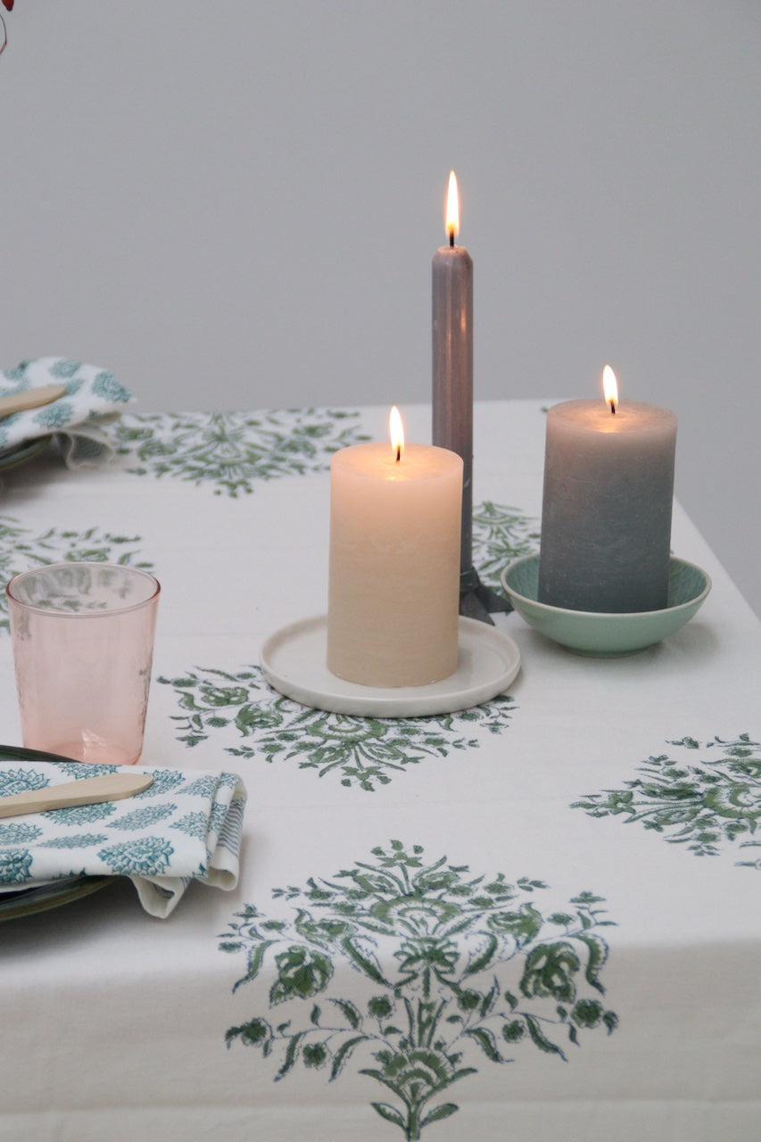 Handgemaakt tafelkleed klassieke groene print -  Handblockprinted tablecover Varmala green image 2