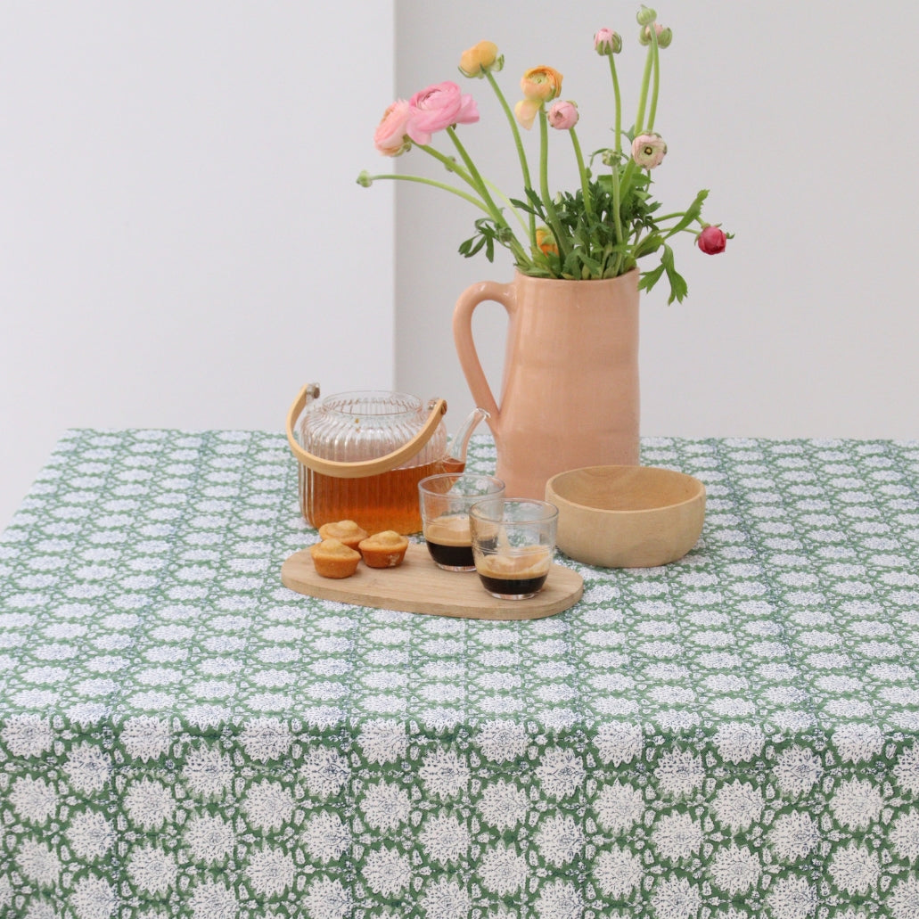 Handgemaakt groen tafellaken -  Handblockprinted Tablecover Breezy green  160 x 270 image 0