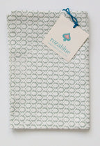 Groene handgemaakte blockprint theedoek - Little crown green image 0