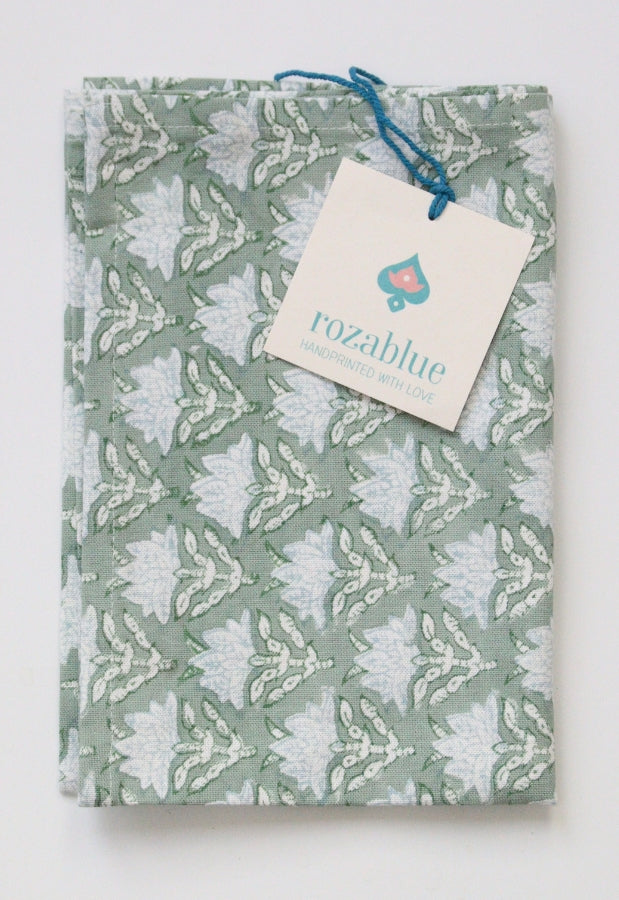 Groene handgemaakte blockprint theedoek - Dusty rose green image 0
