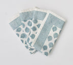 Blauwe handgemaakte servetten - handblockprinted Little lotus blue napkins - set of 4 image 3