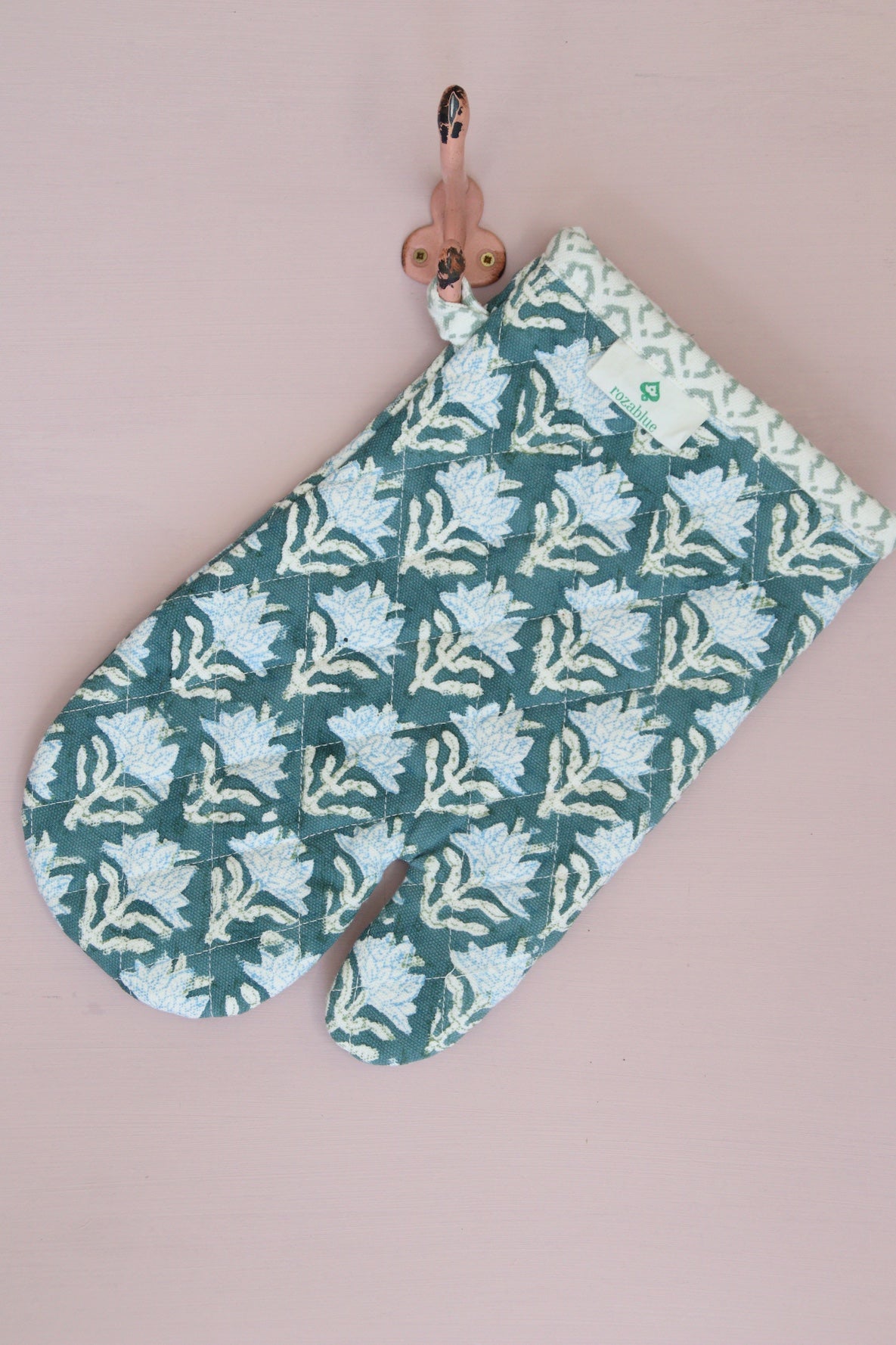 Blauwe handgemaakte blockprint ovenwant - oven glove dusty rose image 0
