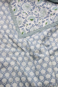 Handgemaakte bedsprei van zacht katoen in blauw - Handblockprinted quilt Sunny day blue 220 x 240 cm image 0