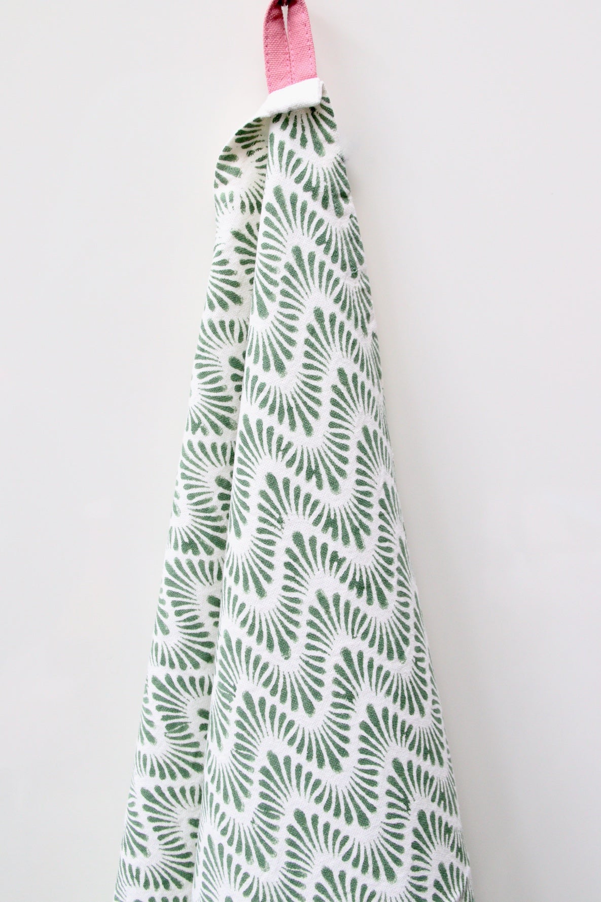 Tea towel | Waves Artichoke Green