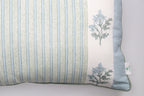 Lichtblauw handgemaakt blockprint kussen - Edelweiss blue - 40 x 70 image 0