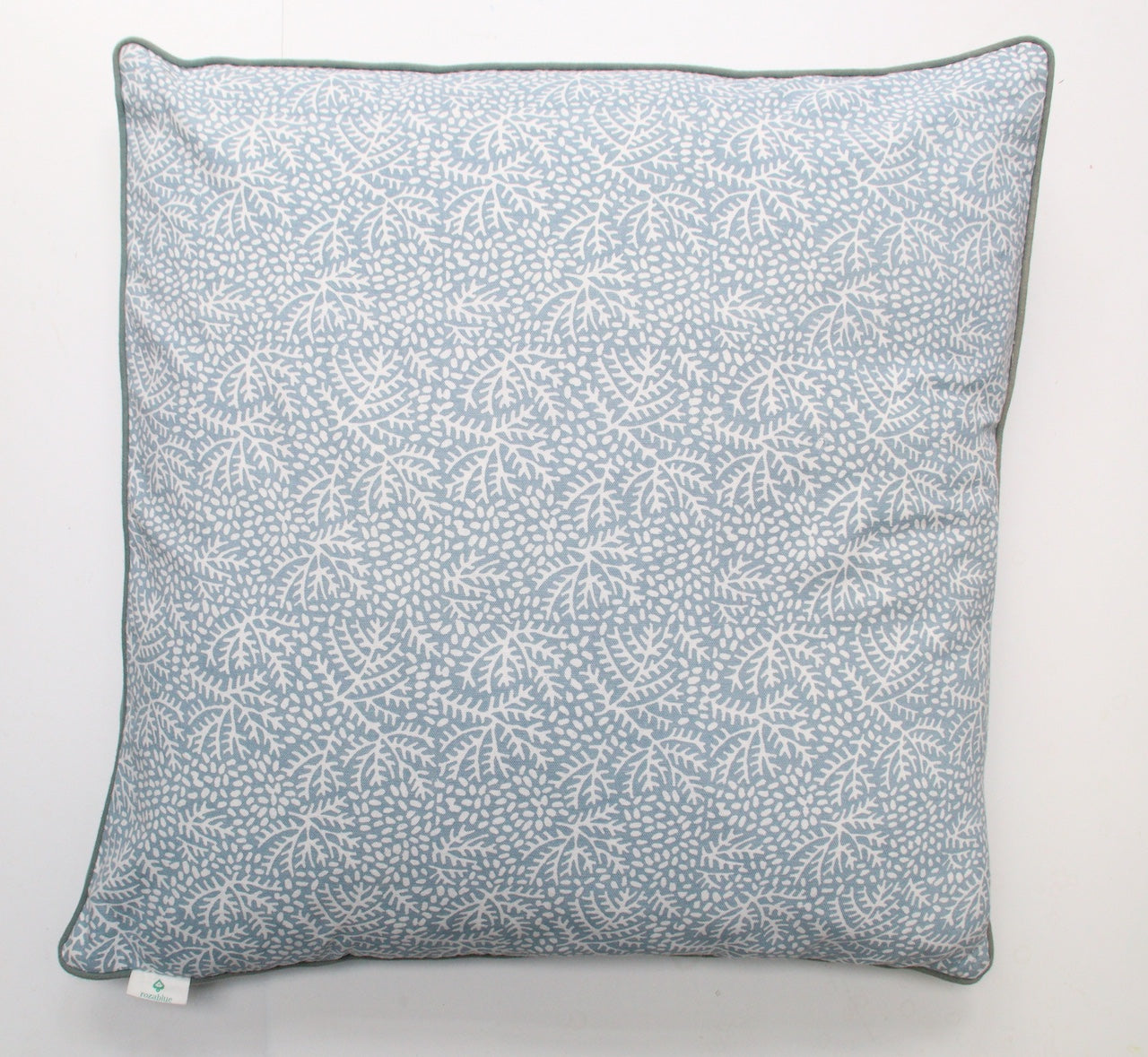 Handgemaakt blockprint kussen met blauwe bloemenprint- Floral mineral - 60 x 60