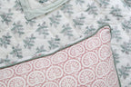 Handgemaakt blockprint kussen met roze bloemenprint- Oak roza - 50 x 50 image 2