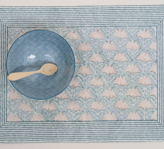 Handgemaakte blauwe blockprint placemats –  Dusty rose blue - set of 2 image 0