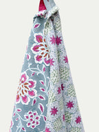 Set including chutney blue