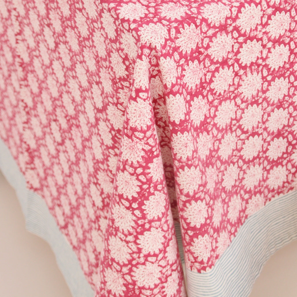 Handgemaakt tafelkleed met kersroze print – Breezy cherry handblockprinted tablecloth image 5