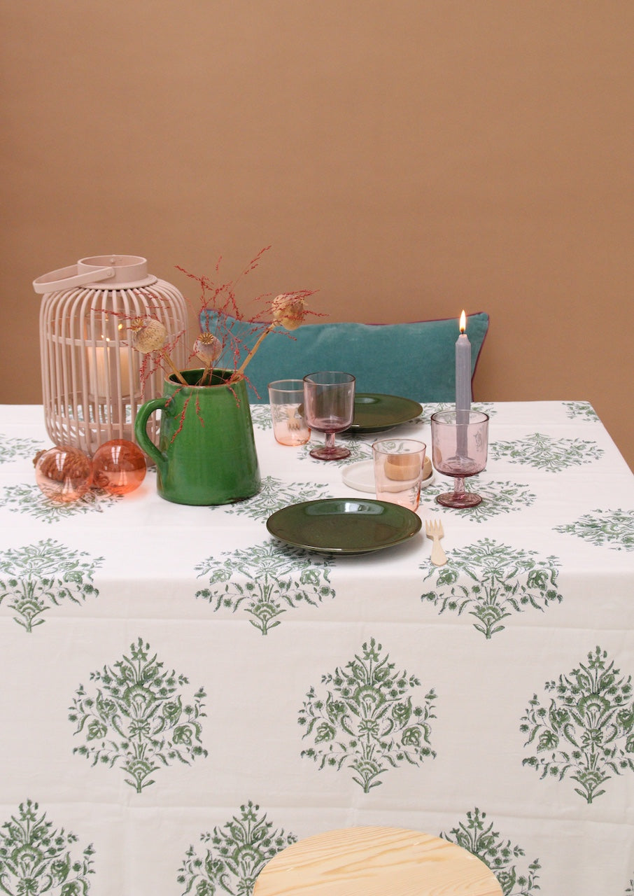 Handgemaakt blockprint tafellaken met groene print - Varmala green 150 x 240 cm image 4