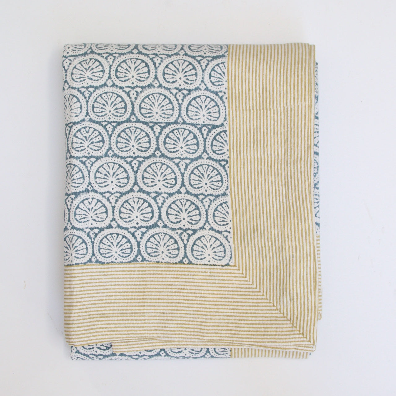 Handgemaakt blockprint tafelkleed met blauwe print  -  Seashell blue image 1
