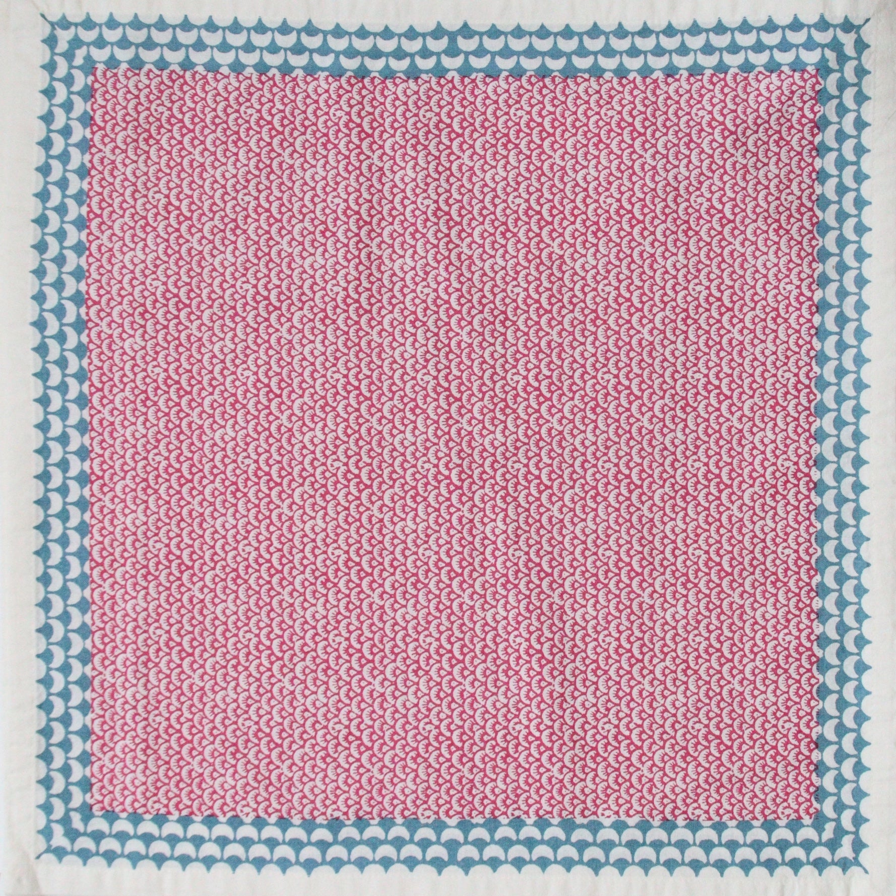 Handgemaakte donkerroze servetten - Handblockprinted Chi-chi roza napkins - 4 per set image 1