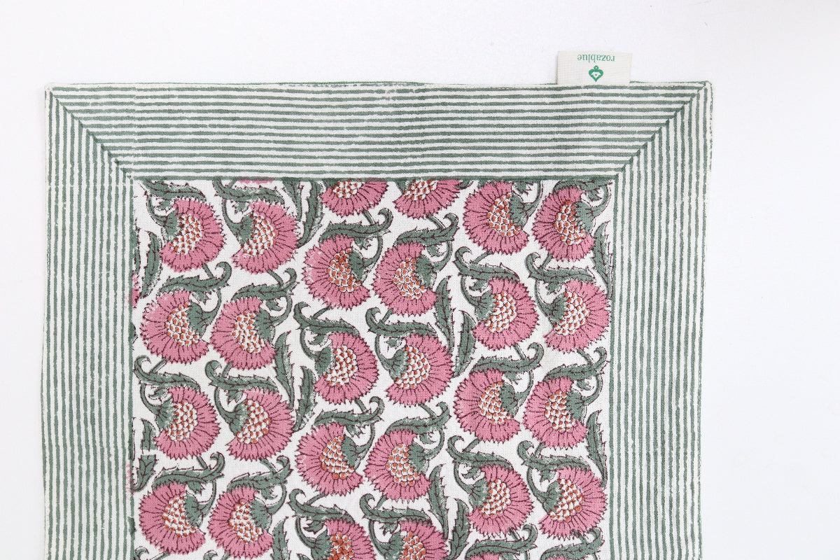 detail placemat thistle carmine 